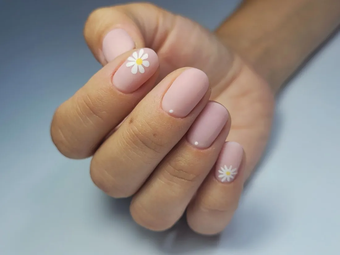 Stylizacja paznokci Piła — Weronika — efekt zabiegu 2, Beauty Station Piła